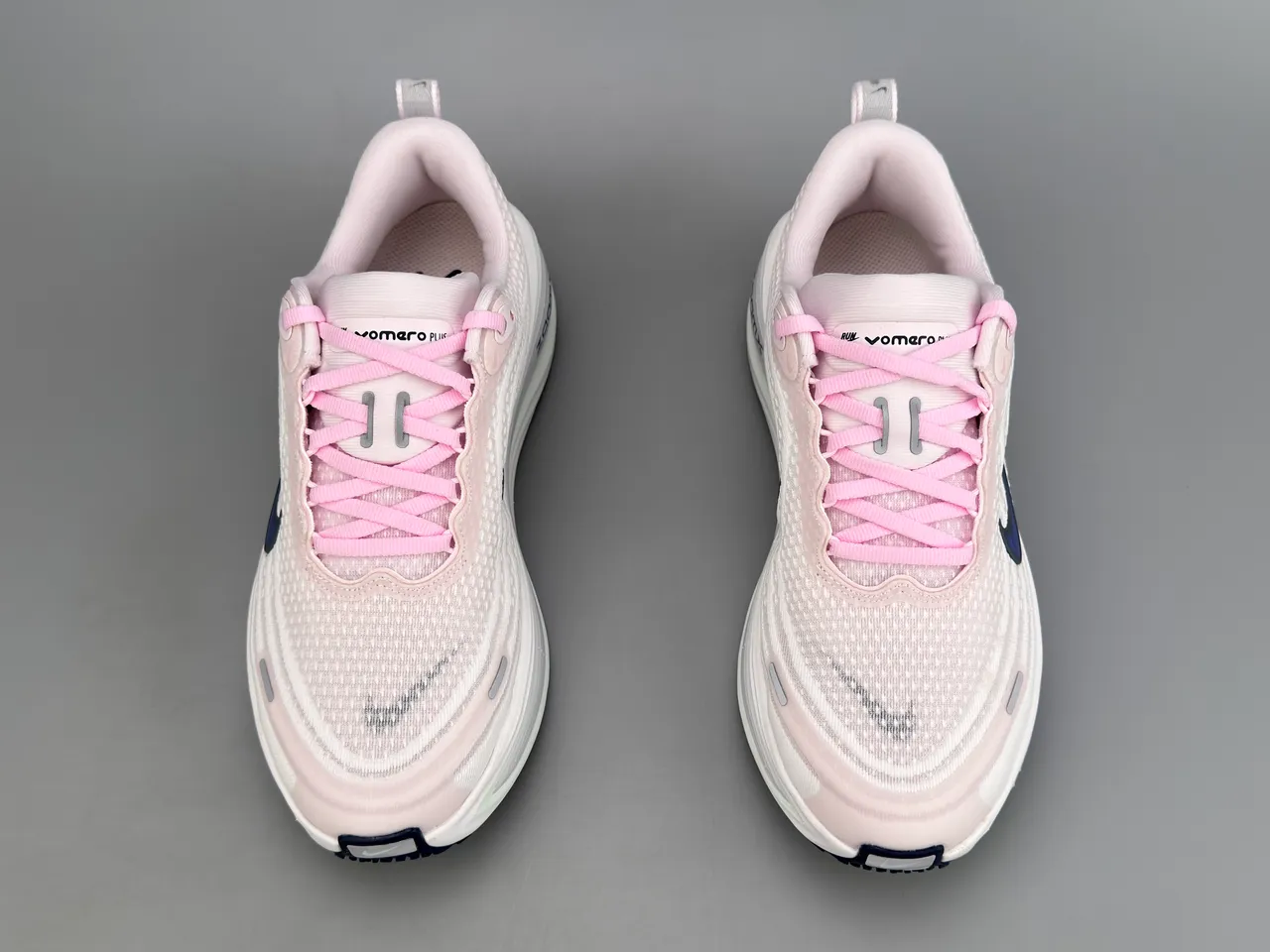 Nike ZoomX Invincible Run Pink Navy Tige en mesh ingénierie Semelle intermédiaire ondulée en couches Chaussures de course 9
