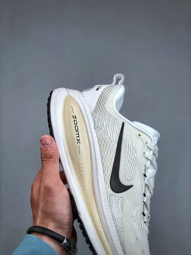 Nike ZoomX Invincible Run Running Shoes 3