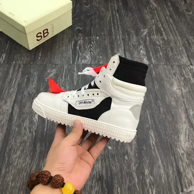 أحذية Off-White أسود عالية الارتفاع مع تفاصيل صناعية للنمط الحياتي 3