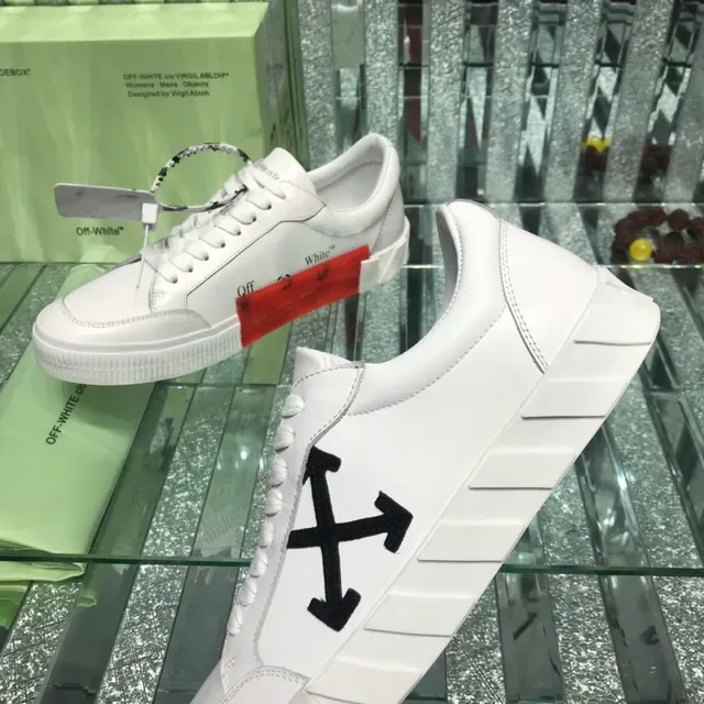 Off-White Noir Baskets basses Haut en cuir Sneakers lifestyle 6