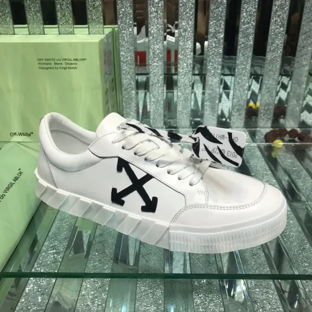 Off-White Noir Baskets basses Haut en cuir Sneakers lifestyle 9