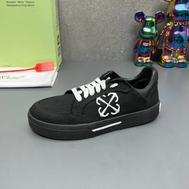 Off-White Industrial Black Lona Parte Superior Interlocking Cross Logo Sneakers Lifestyle 6