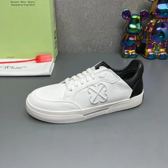 Off-White Industrial Low-Top sneakers lifestyle blanc et noir 6