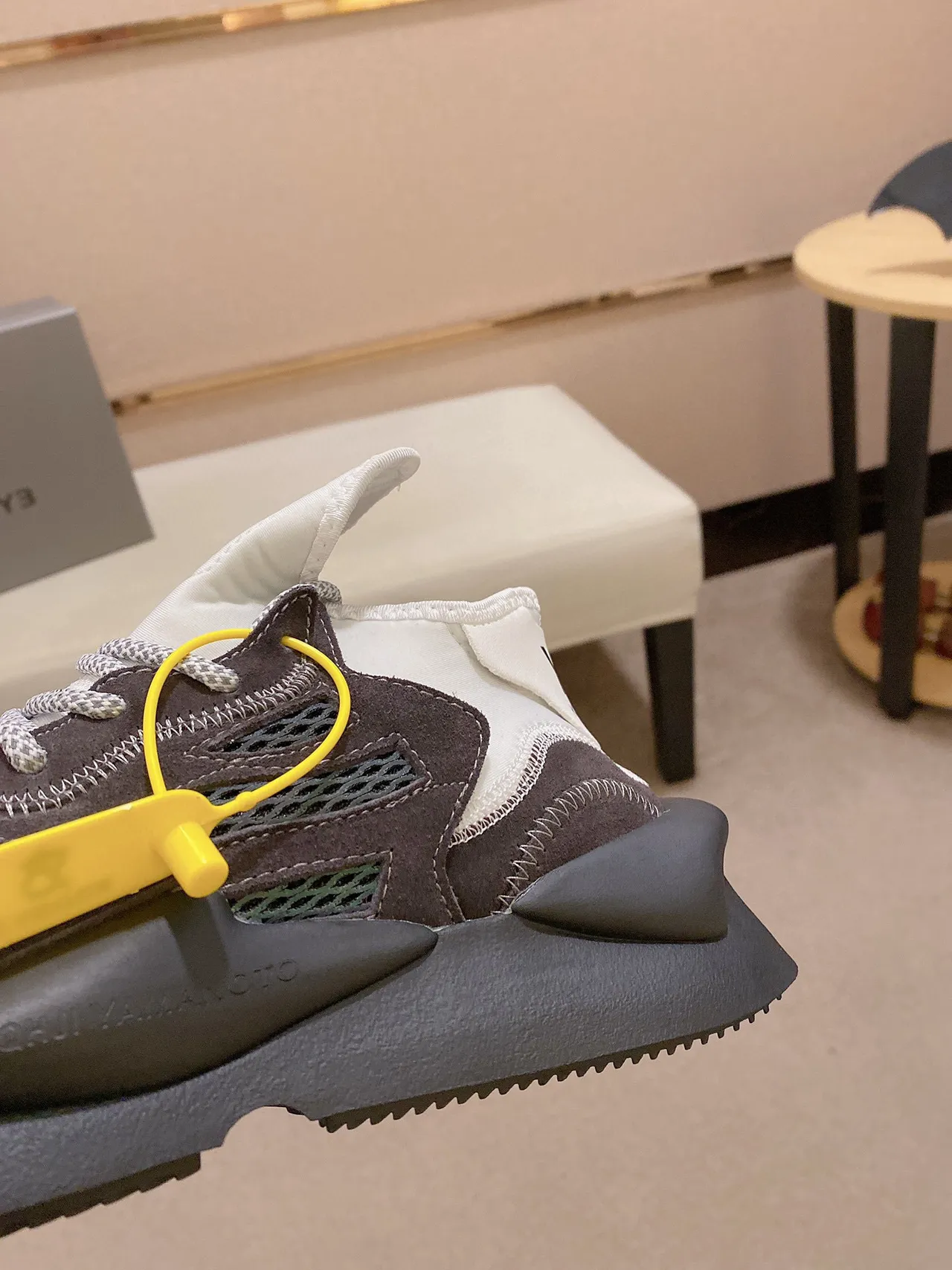 Off-White Runner Marron Blanc Noir Jaune Col à Zip Sneaker à grosses semelles 3