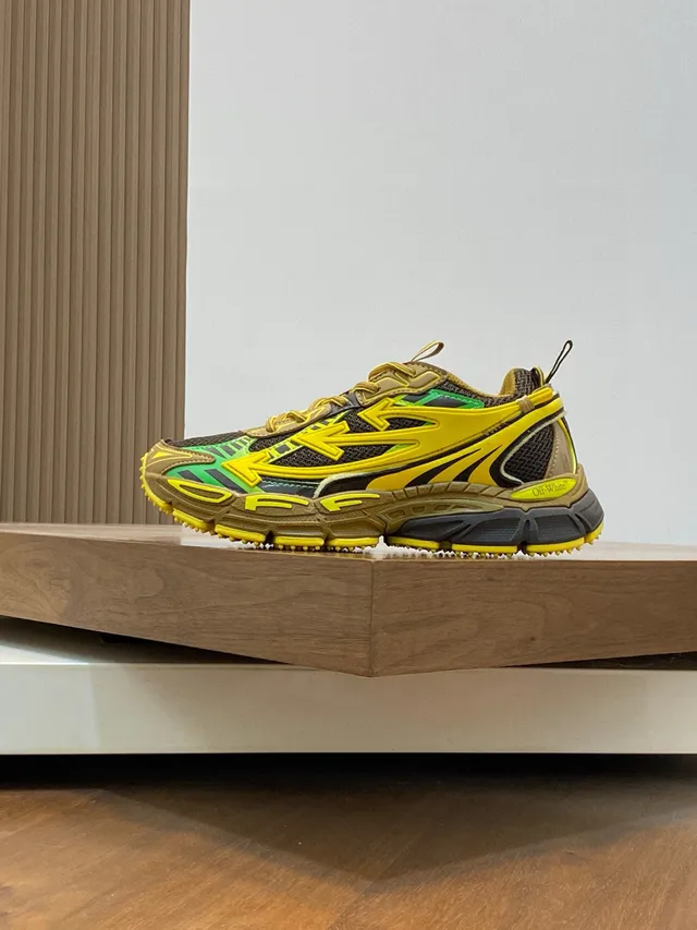 Off-White Semelle Jaune Verte Superpositions de Flèches Géométriques Sneakers Chunky 3