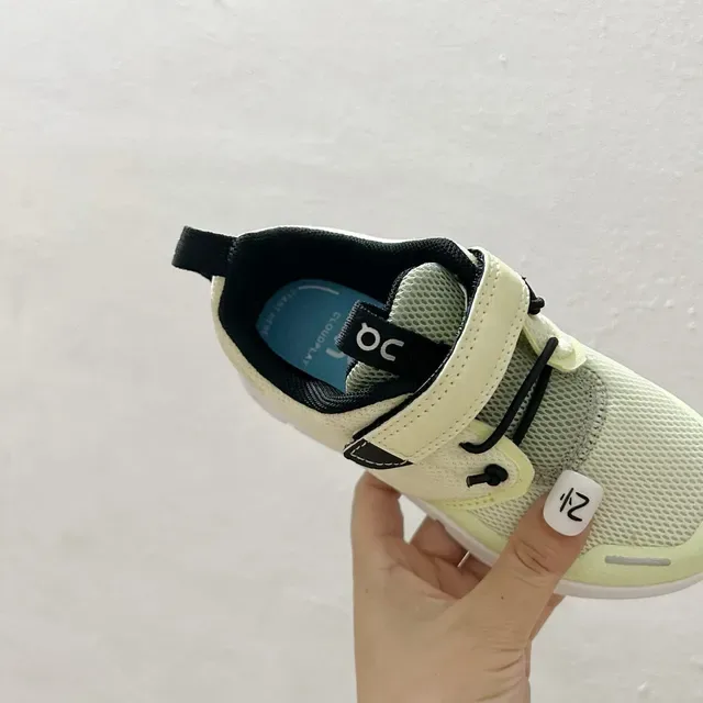 On Cloud Vert Jaune Sans lacets Double sangle Velcro Lifestyle Sneakers 22