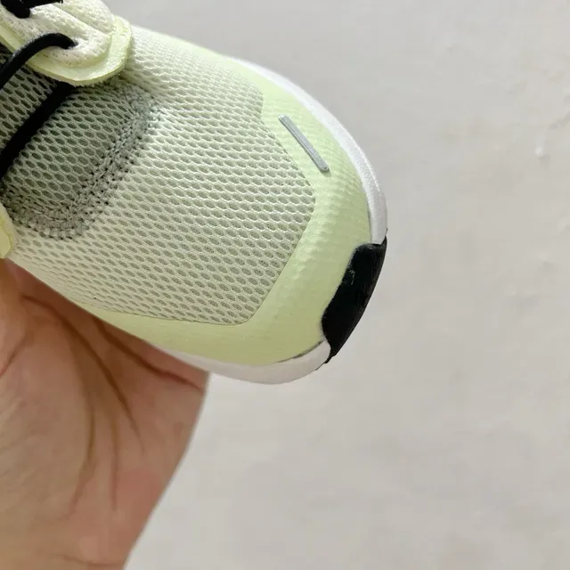 On Cloud Vert Jaune Sans lacets Double sangle Velcro Lifestyle Sneakers 23