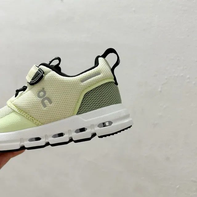 On Cloud Vert Jaune Sans lacets Double sangle Velcro Lifestyle Sneakers 24