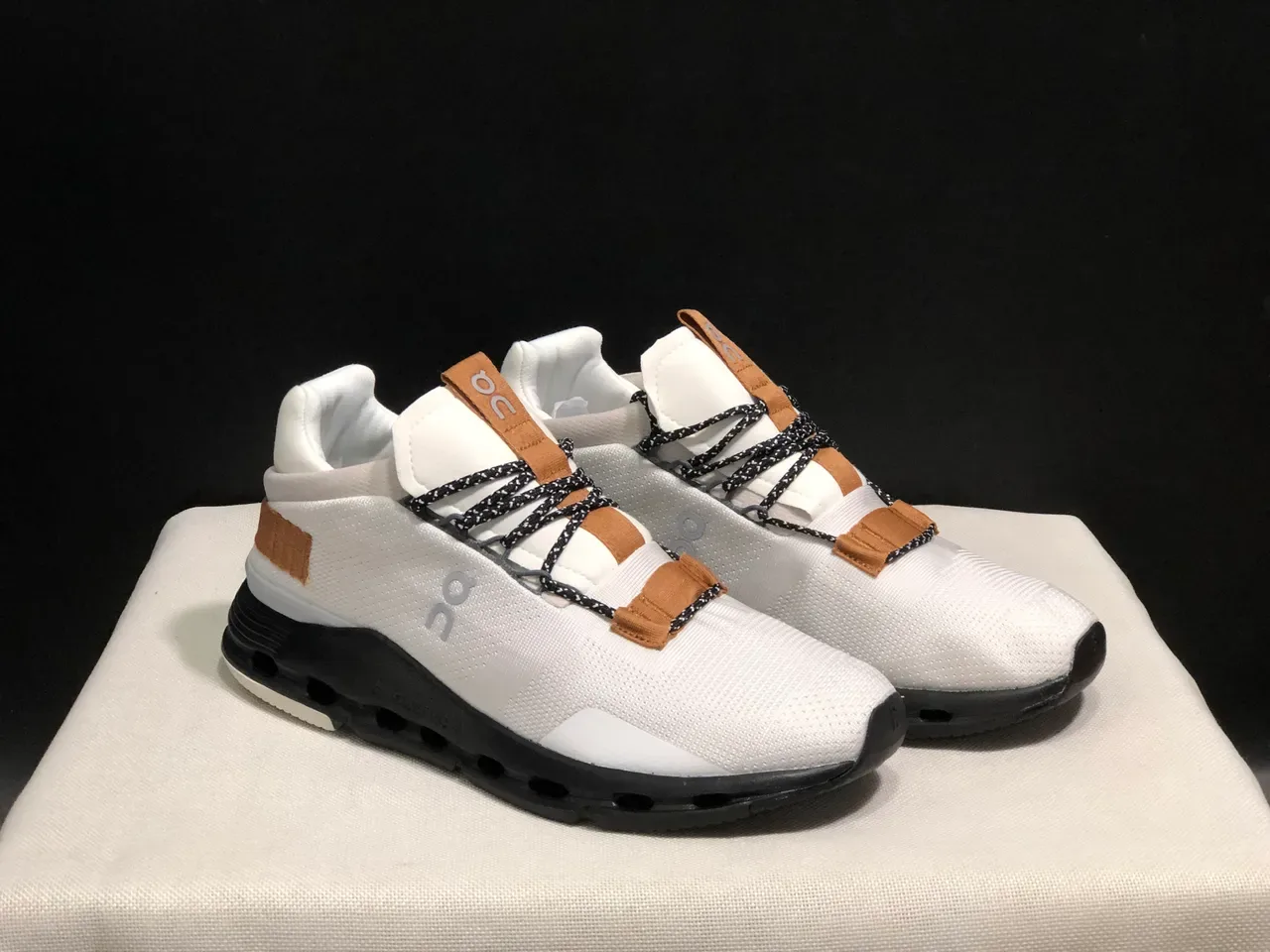 On Cloud White Brown Breathable Mesh Upper Black Perforated Midsole Sneakers 2