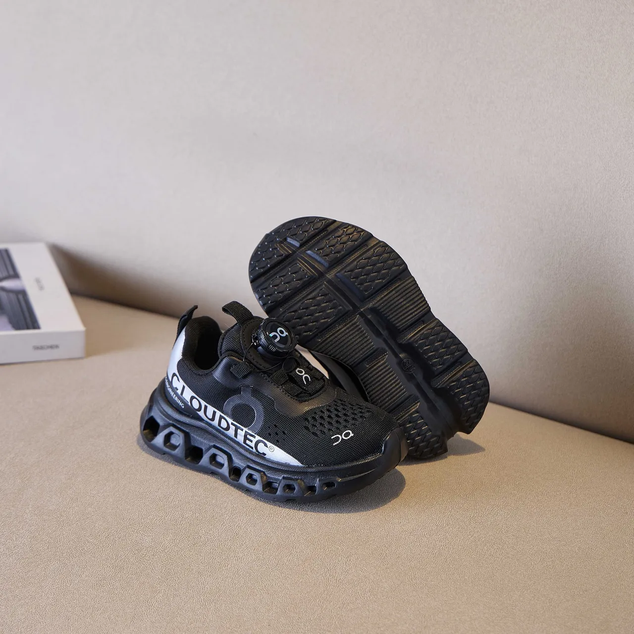 On Cloudmonster Kids Laceless Chunky Sneakers 18