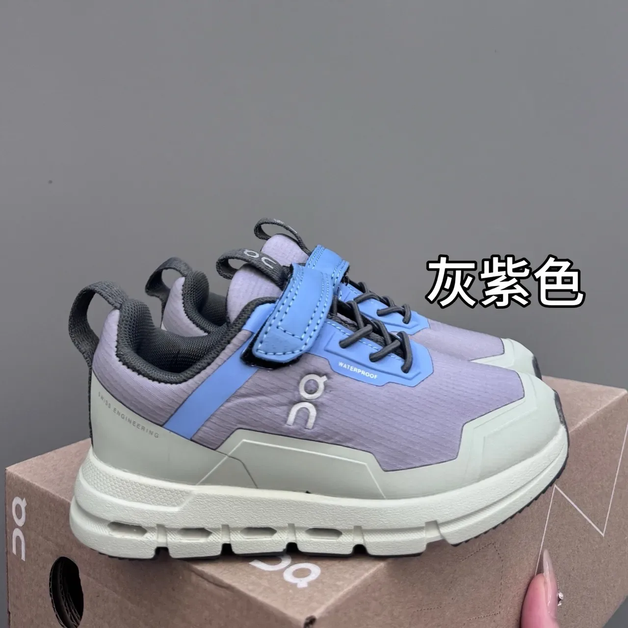 On Violet Bleu Low-Top Velcro Fermeture de Lanière Basket Lifestyle 4