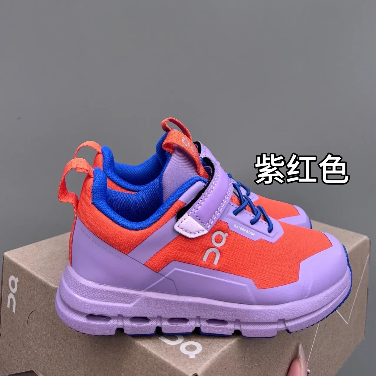 On Violet Bleu Low-Top Velcro Fermeture de Lanière Basket Lifestyle 5