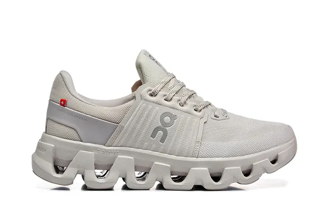 On White Mesh Upper Open-Cloud Midsole Running Shoes 3