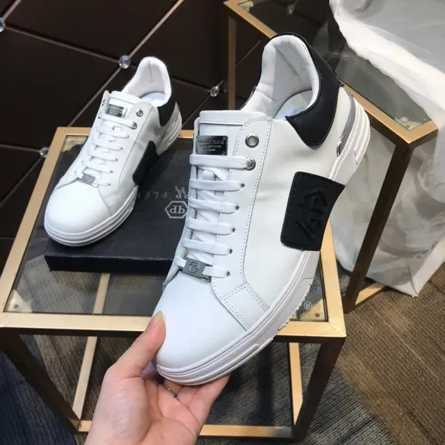Philipp Plein Lifestyle Sneaker Branco Preto Couro Superior Painéis de Contraste Lifestyle Sneakers 2