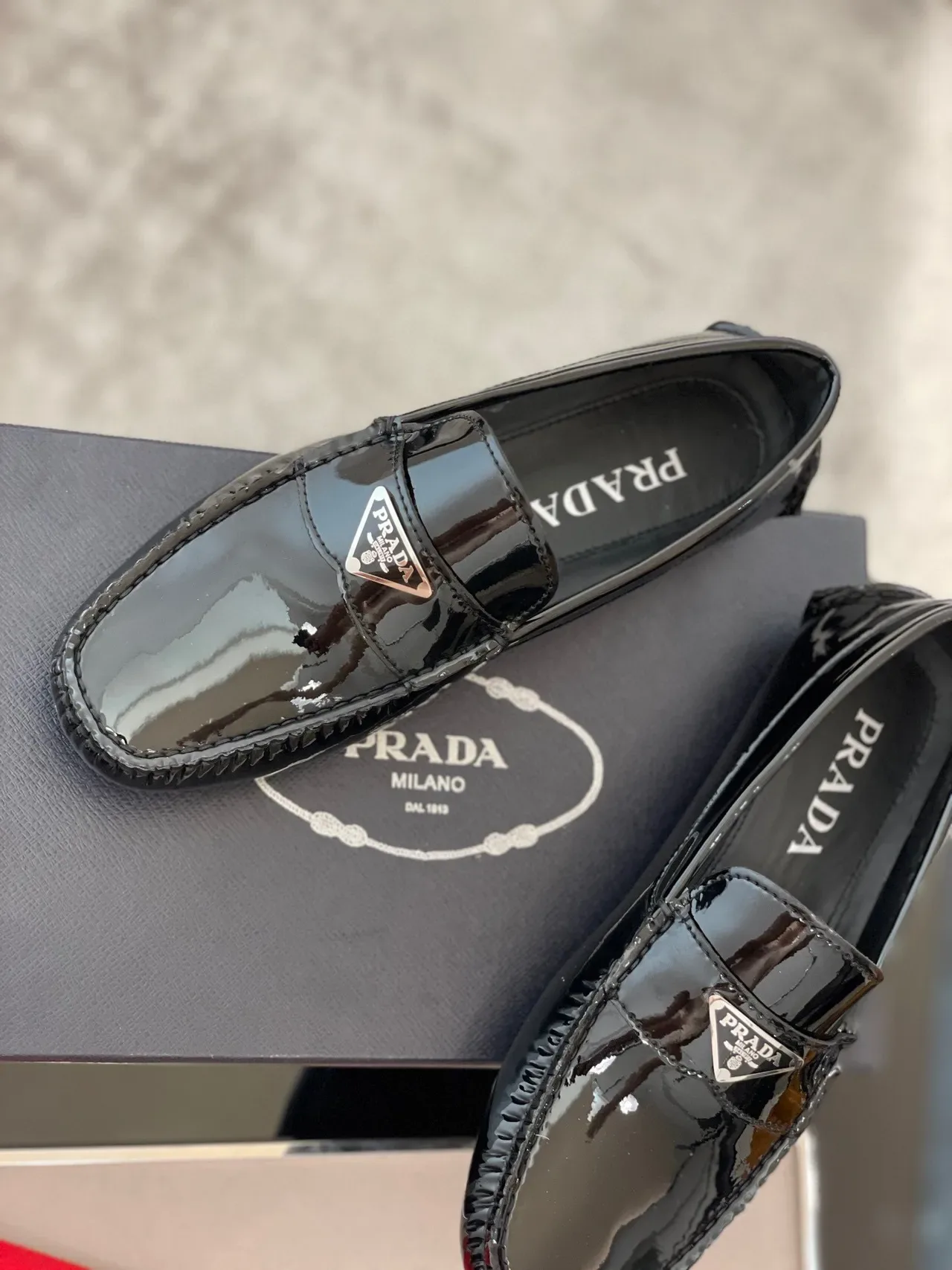 Prada Black Red Glossy Patent Leather Moc-Toe Stitching Loafer 4