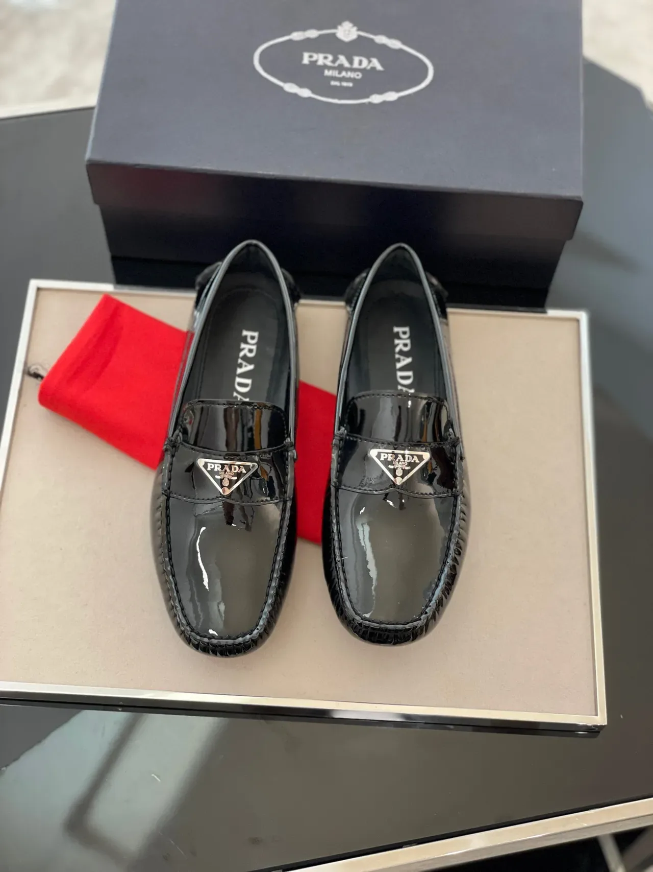 Prada Black Red Glossy Patent Leather Moc-Toe Stitching Loafer 6