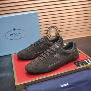Prada Zapatillas Lifestyle Marrón Negro con Paneles de Ante Inspiradas en Carreras