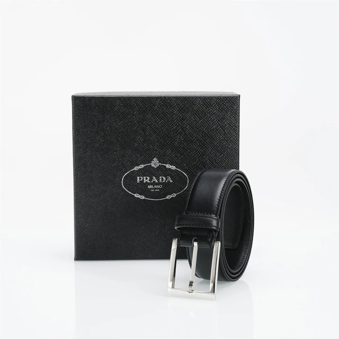 Prada Classic Black Silver Minimalist Polished Buckle Leather Belt 4