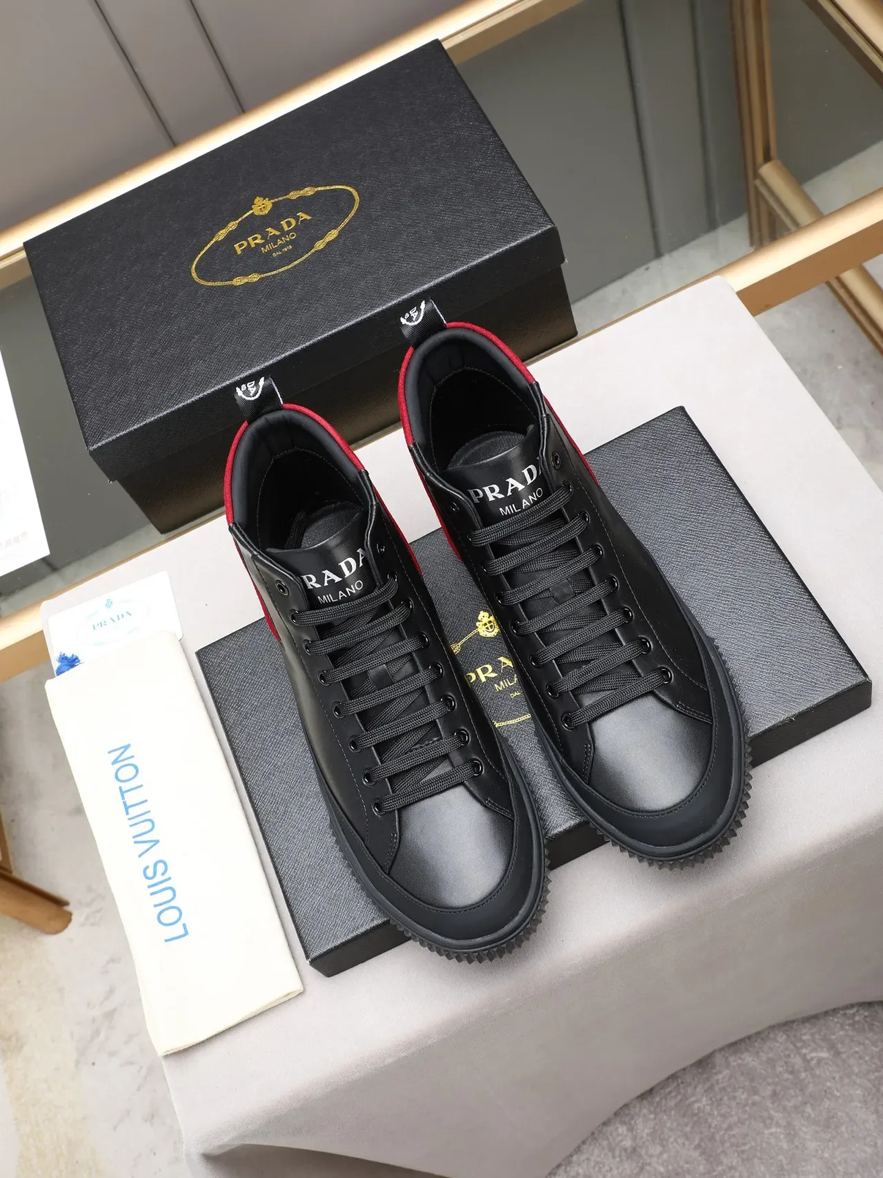 Prada Cloudbust حذاء رياضي أسلوب حياة أسود وأحمر جلد وسويدي عالي 2