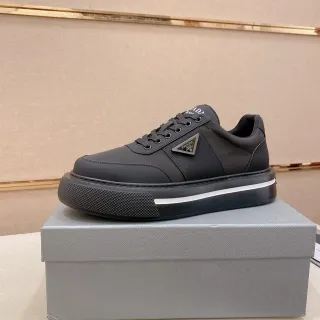 Prada Cloudbust حذاء رياضي جلد أسود منصة نمط حياة