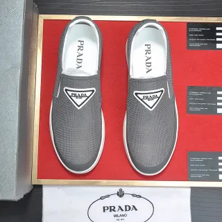Prada Cloudbust स्लिप-ऑन ग्रे निट काजुअल जूते