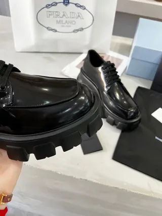Prada Cloudbust Thunder Zapatos Oxford de cuero patentado negro 8