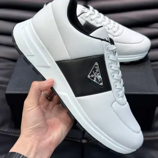 Prada Cloudbust أبيض وأسود أحذية رياضية نمط حياة