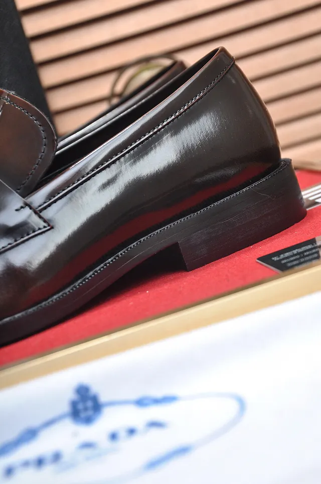 Prada Loafer Polished Brown Leather Slip-On Loafers 9