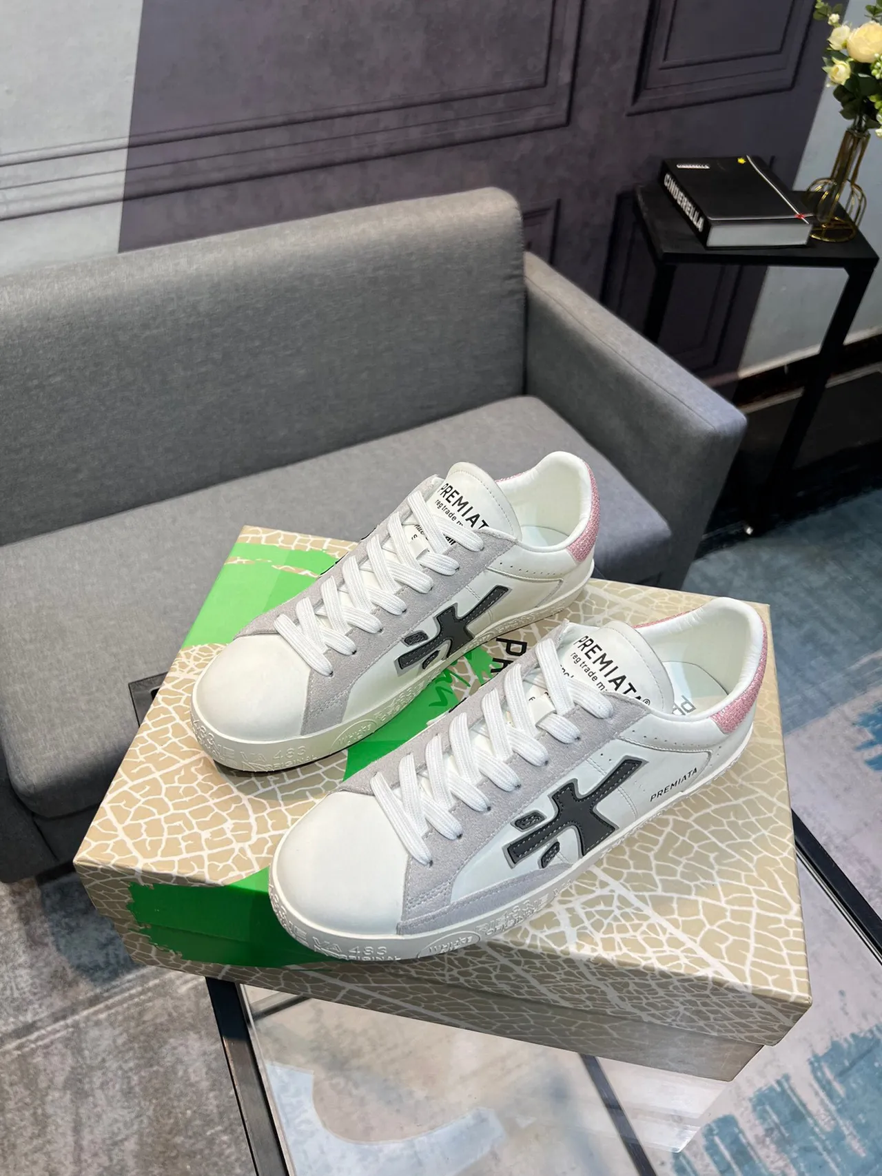 Premiata White Gray Low-Top Mixed-Material Upper Lifestyle Sneakers 3