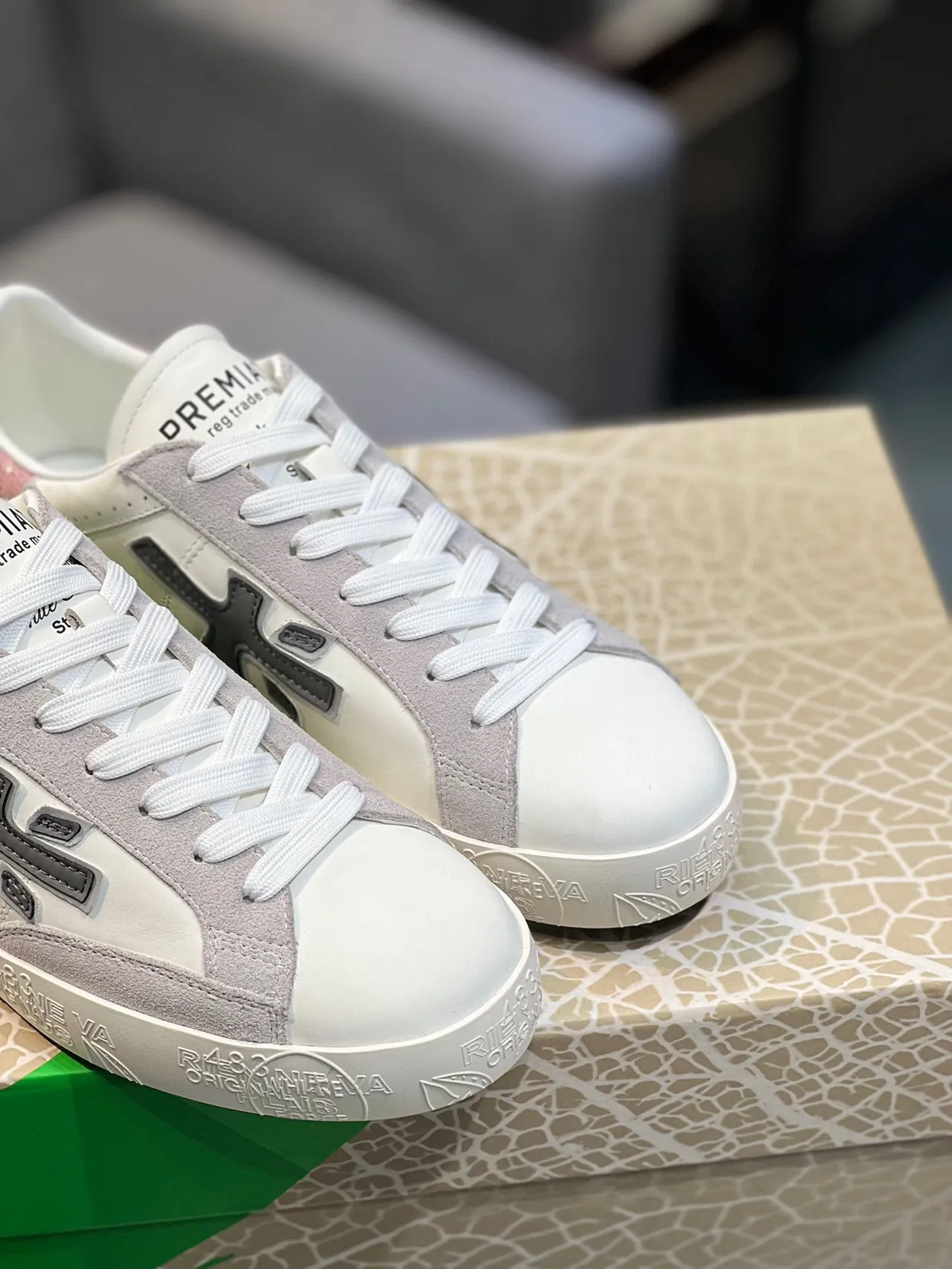 Premiata White Gray Low-Top Mixed-Material Upper Lifestyle Sneakers 8
