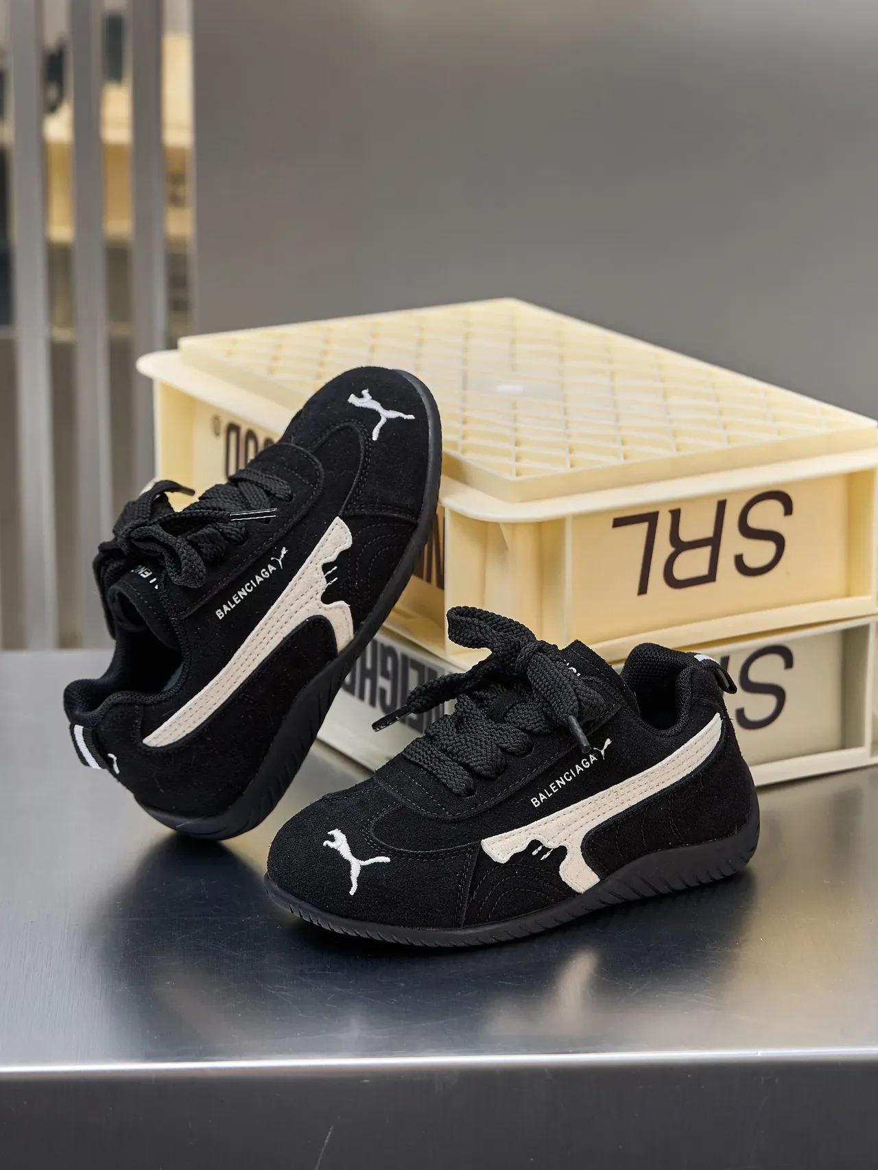 Puma بيج أسود سويد علوي مستوحى من السباقات خط أسلوب حياة حذاء رياضي 8