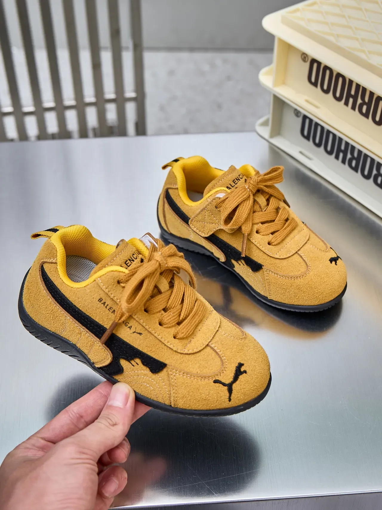 Puma بيج أسود سويد علوي مستوحى من السباقات خط أسلوب حياة حذاء رياضي 12