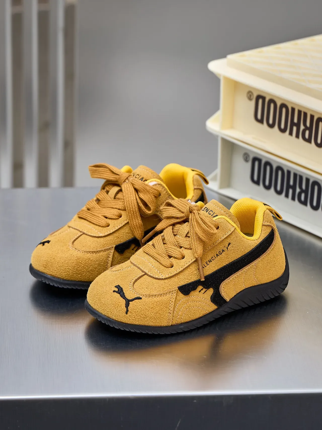 Puma بيج أسود سويد علوي مستوحى من السباقات خط أسلوب حياة حذاء رياضي 13