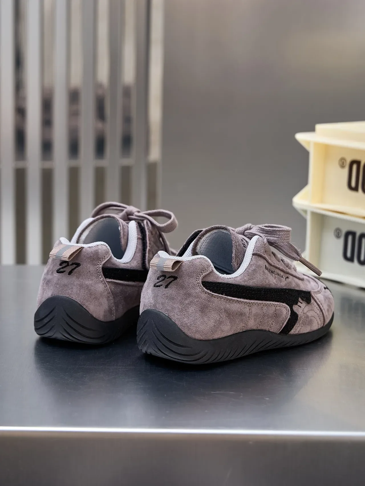 Puma بيج أسود سويد علوي مستوحى من السباقات خط أسلوب حياة حذاء رياضي 19