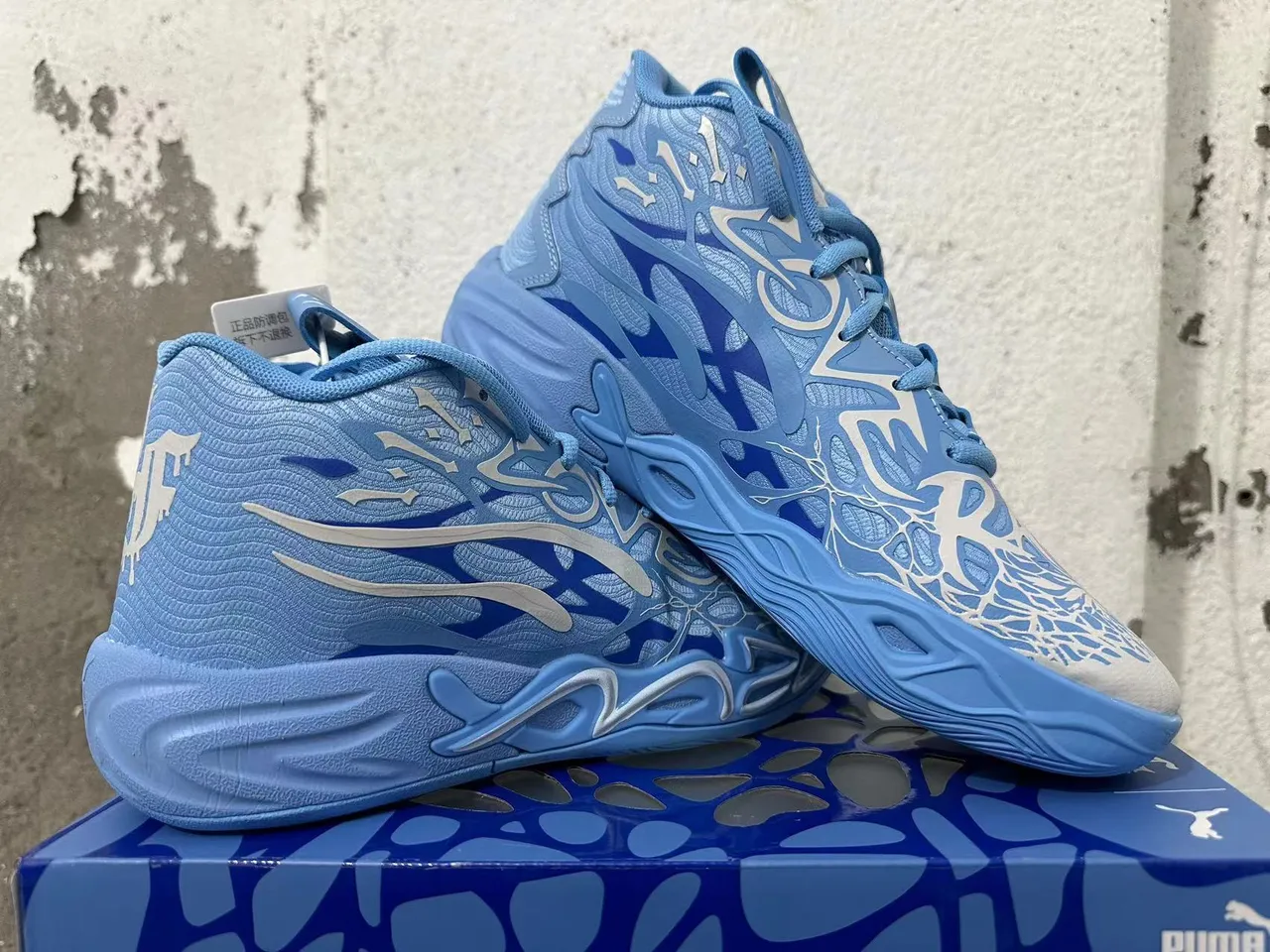 Puma MB.01 Bleu Blanc Haut Sculpté Onde Semelle Intermédiaire Chaussures de Basketball 5