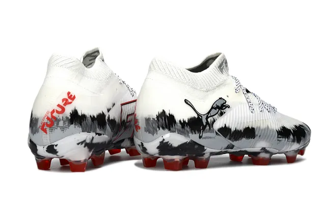 Puma Blanc Noir Chaussure à Encolure Chaussante Haut Tricoté Graphiques Brushstroke Terrain-Firme Chaussures de Football 5