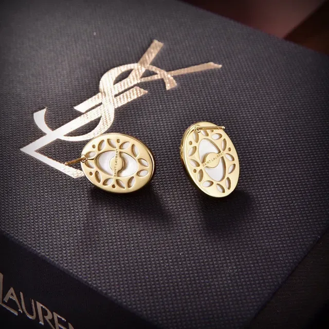 Saint Laurent Brincos Ovalados de Pérola com Monograma 2