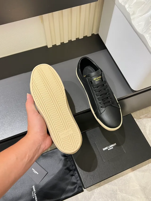Saint Laurent Niki Chaussures lifestyle en cuir noir 4