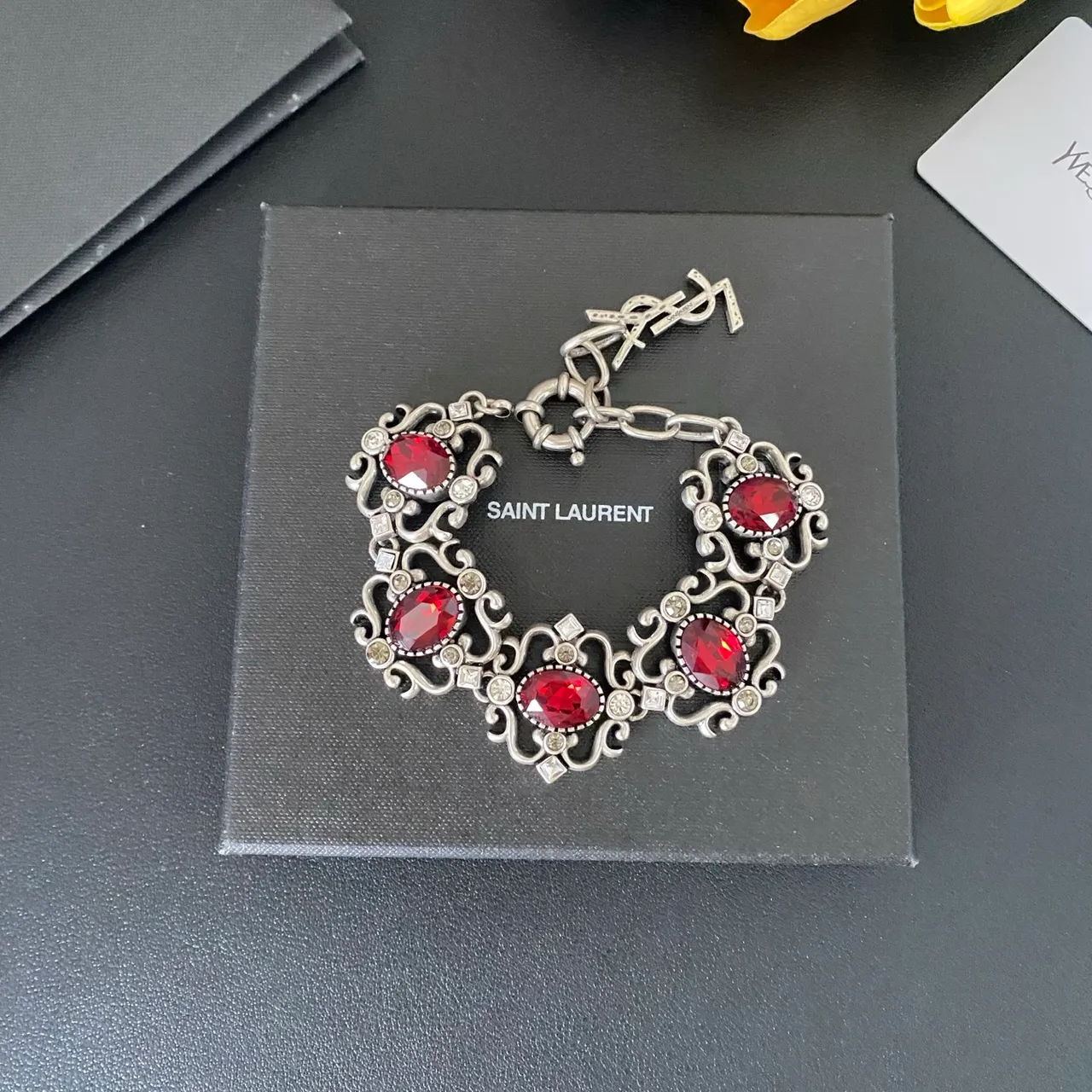 Saint Laurent Pulseira Filigrana Ornamentada Cabochon 8