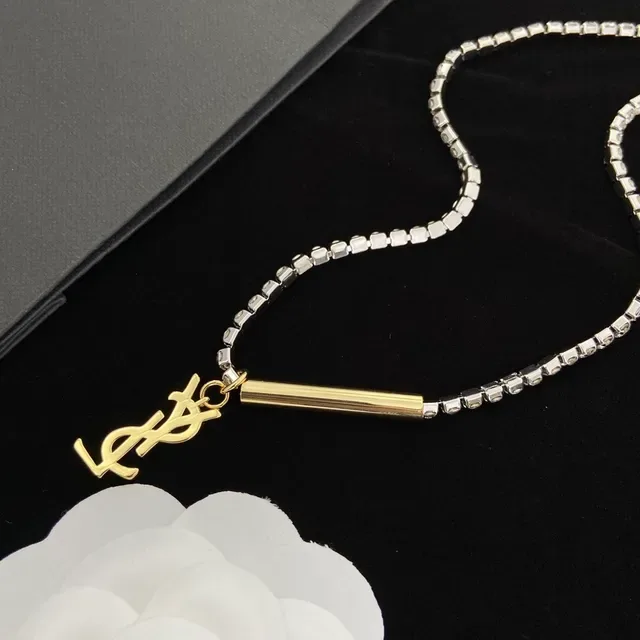 Saint Laurent Colar com Corrente de Prata e Ouro com Cristais Incrustados, Pingente com Monograma YSL 6