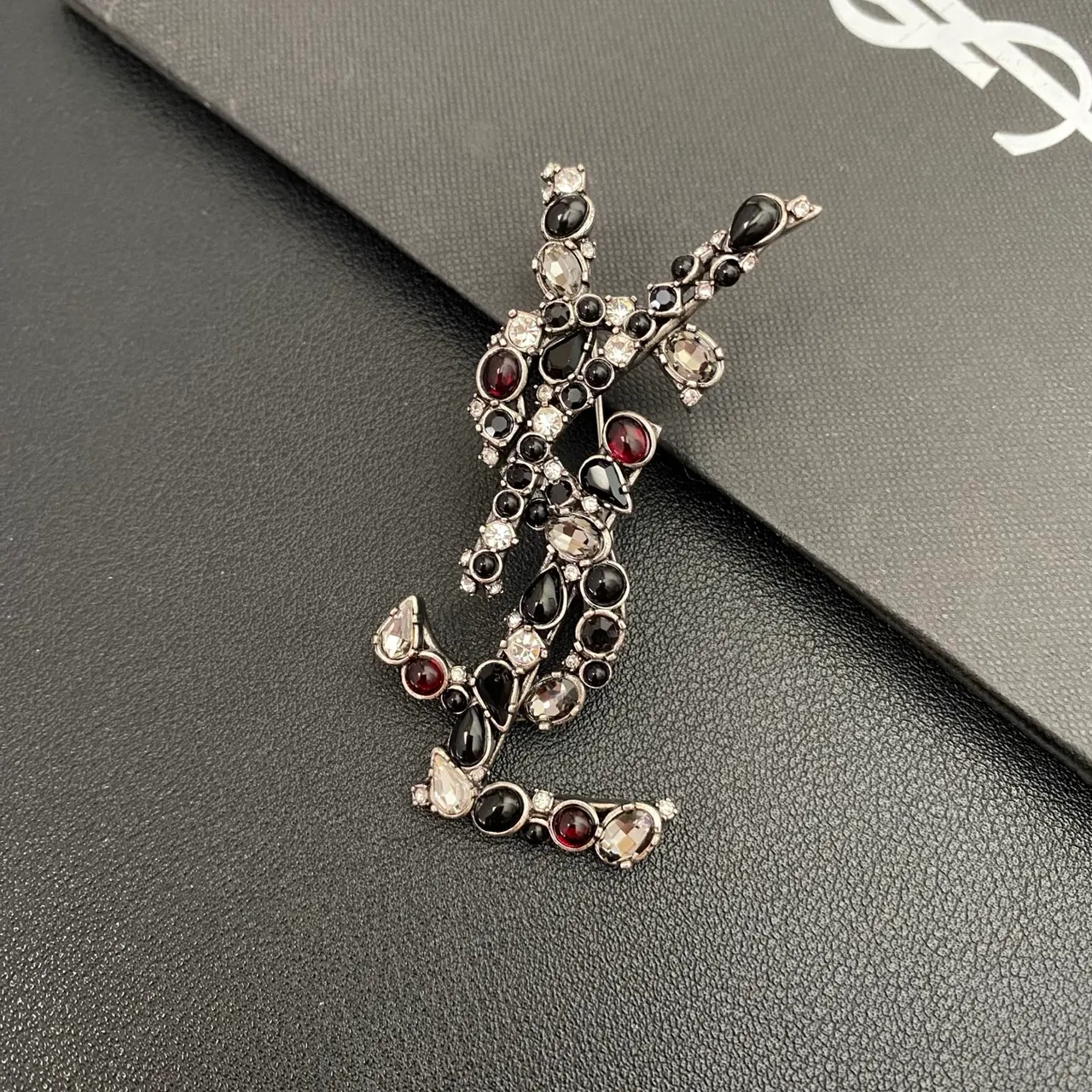 Saint Laurent Y Brooch Multicolor Gemstone Embellished Brooches 10
