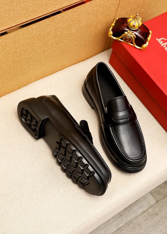 Salvatore Ferragamo Mocassins en cuir noir Penny Strap 2