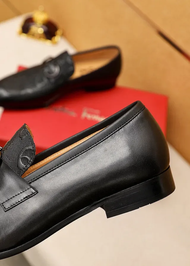 Salvatore Ferragamo Gancini Black Leather Horsebit Loafers 7