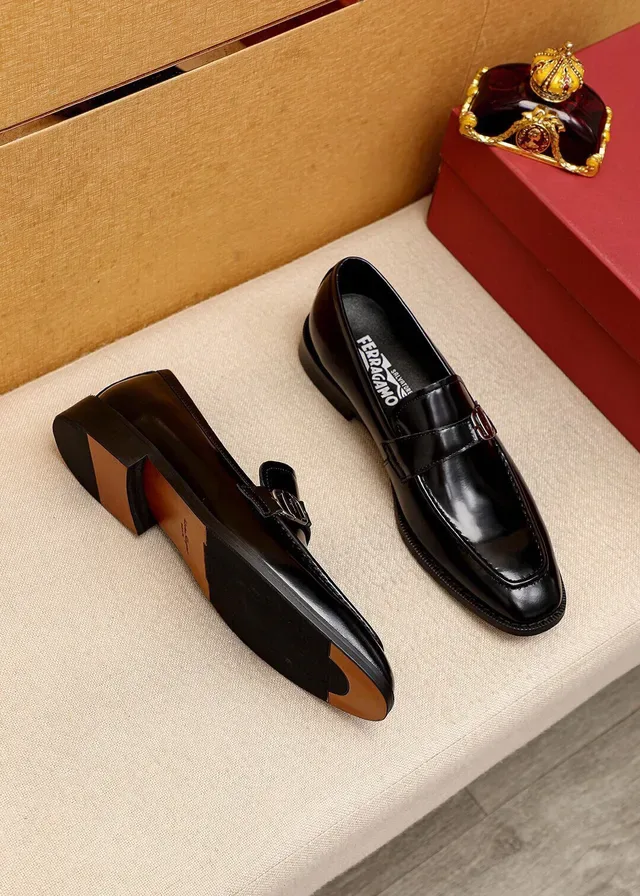 Salvatore Ferragamo Gancini Loafer Black Glossy Leather Loafers 8