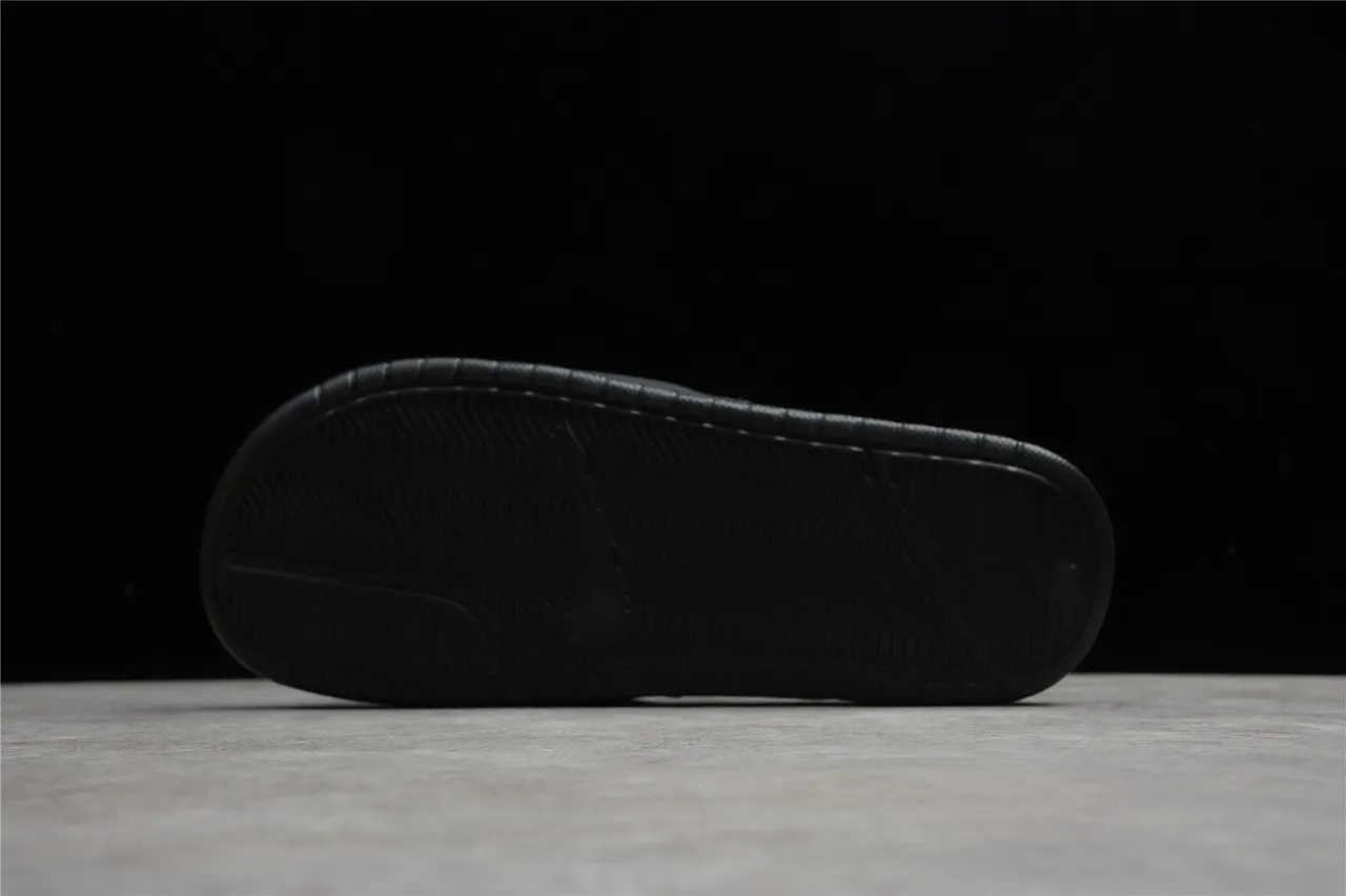 Stussy x Nike Benassi JDI صندل أسود 8