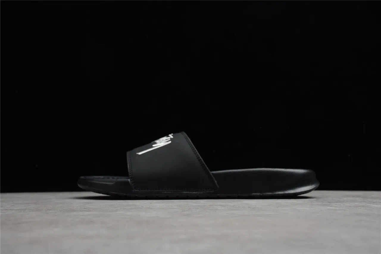 Stussy x Nike Benassi JDI صندل أسود 12