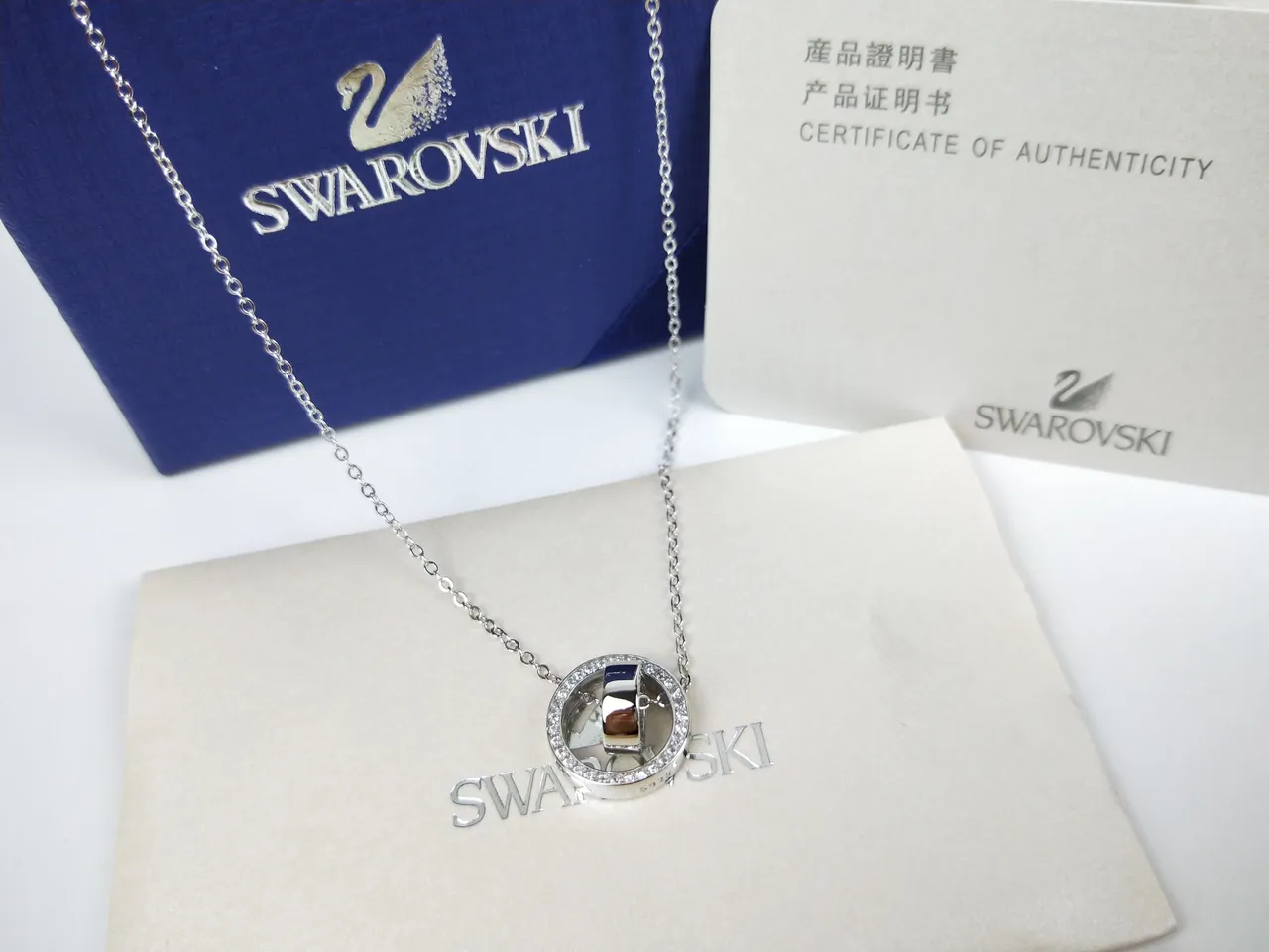 Swarovski Collier Pendentif à Cristal Circulaire Pavé Rotatif 4