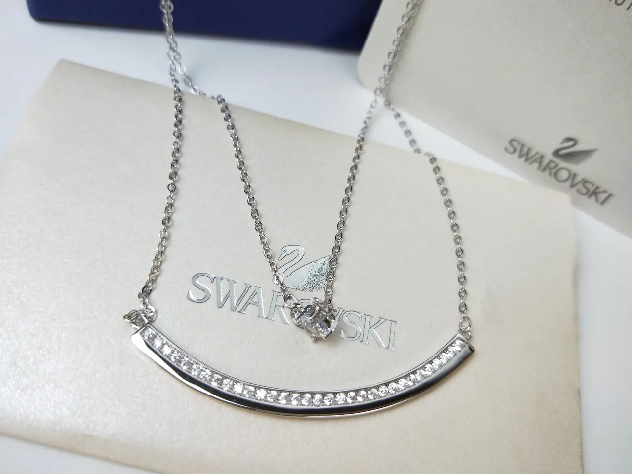 Swarovski Dazzling Swan Crystal Arc Pendant Necklace 3