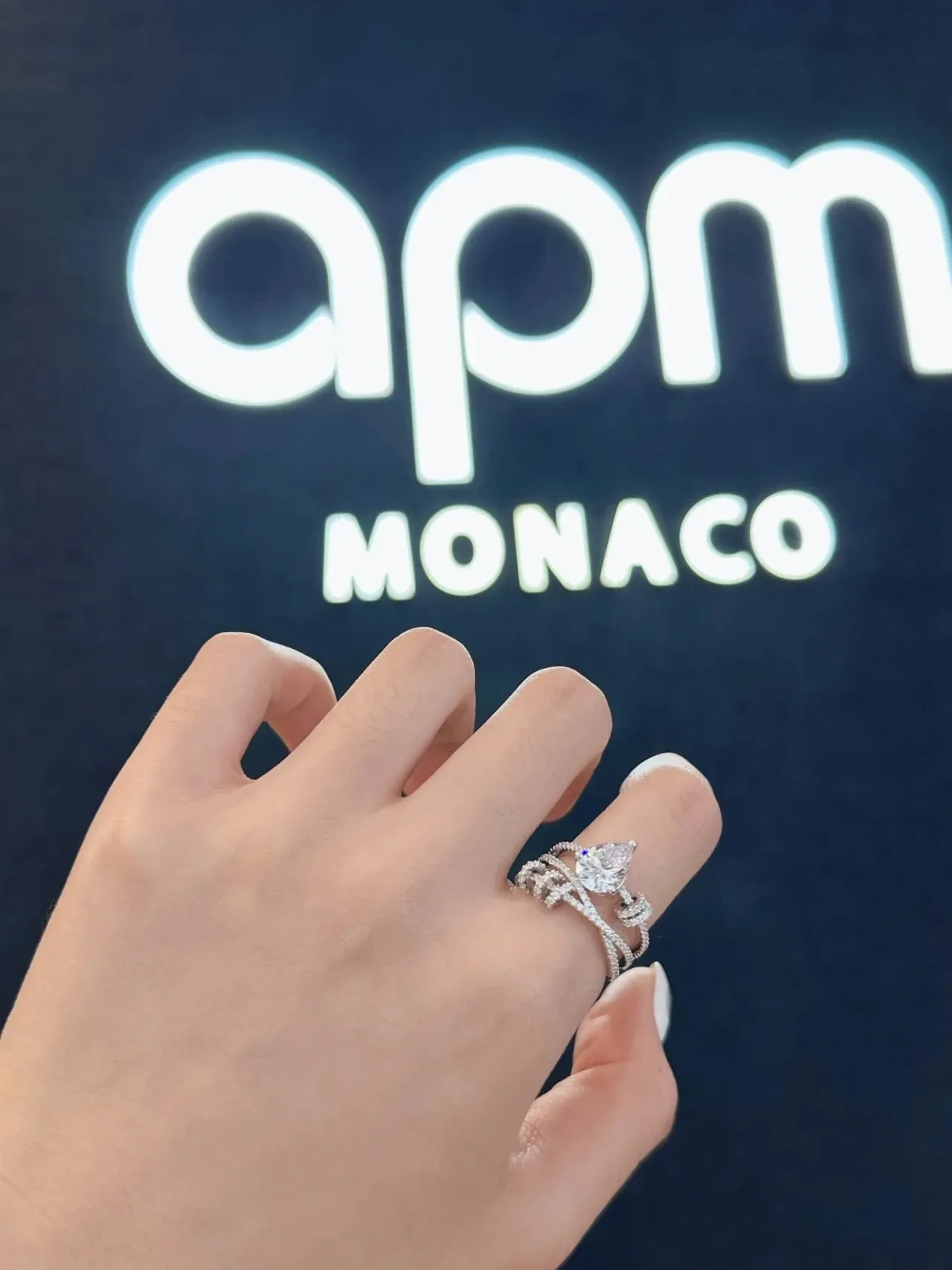 Tiffany & Co. Bague en argent marine à pierre centrale en forme de poire pavé-set double bande 4