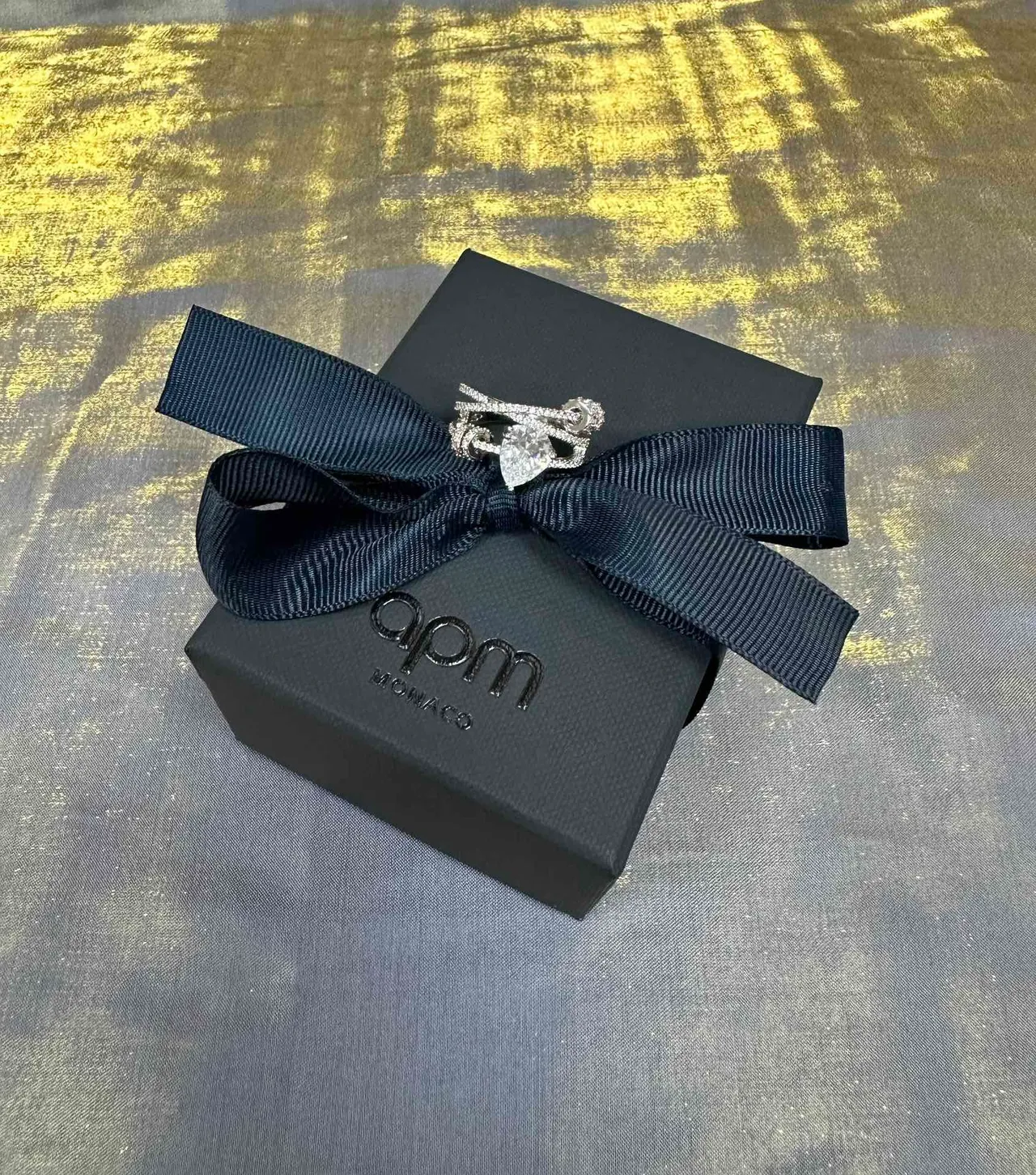 Tiffany & Co. Bague en argent marine à pierre centrale en forme de poire pavé-set double bande 6